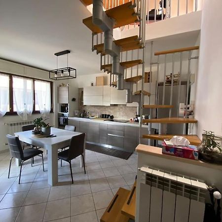 "Come A Casa" - Appartamento Gigi - Self Check In - Ospedale Humanitas - Forum Assago - Tram15 Rozzano Esterno foto