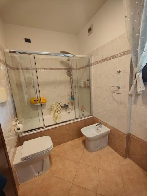 "Come A Casa" - Appartamento Gigi - Self Check In - Ospedale Humanitas - Forum Assago - Tram15 Rozzano Esterno foto